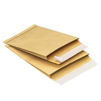 100 Faltenversandtaschen von MAILmedia, ohne Fenster, 130 g/qm, DIN C4, Faltenbreite 2,0 cm